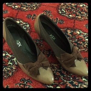 Prevata Two Tone, Brown Heels With Velvet Bow (7b) - image 1